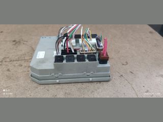 bontott RENAULT CLIO III Biztosítéktábla Motortér