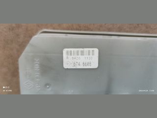 bontott RENAULT CLIO III Biztosítéktábla Motortér