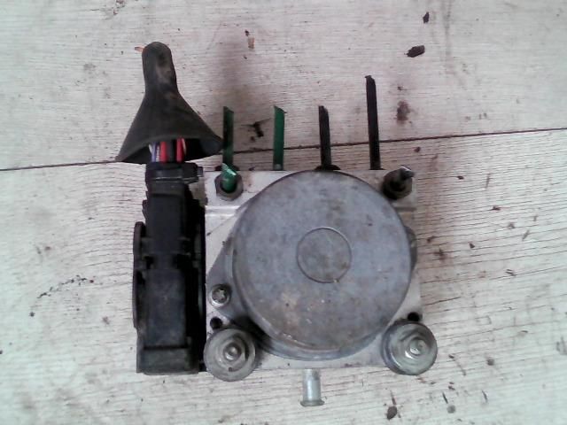 bontott RENAULT CLIO III ABS Kocka