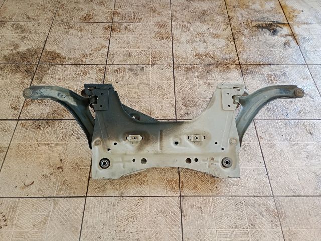 bontott RENAULT CLIO III Első Bölcső