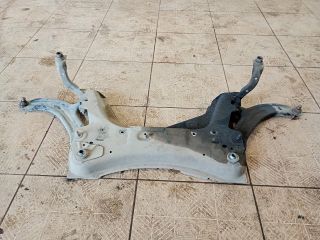 bontott RENAULT CLIO III Első Bölcső