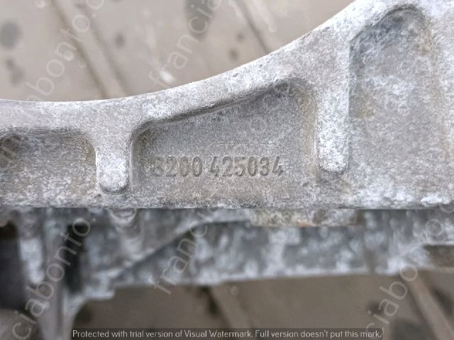 bontott RENAULT CLIO III Generátor Tartó Bak