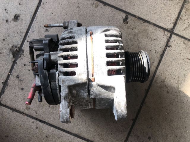 bontott RENAULT CLIO III Generátor