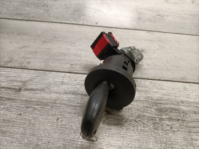 bontott RENAULT CLIO III Gyújtáskapcsoló