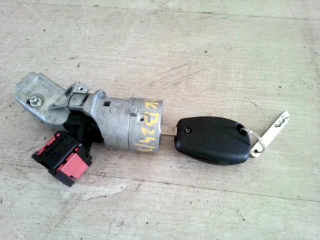 bontott RENAULT CLIO III Gyújtáskapcsoló