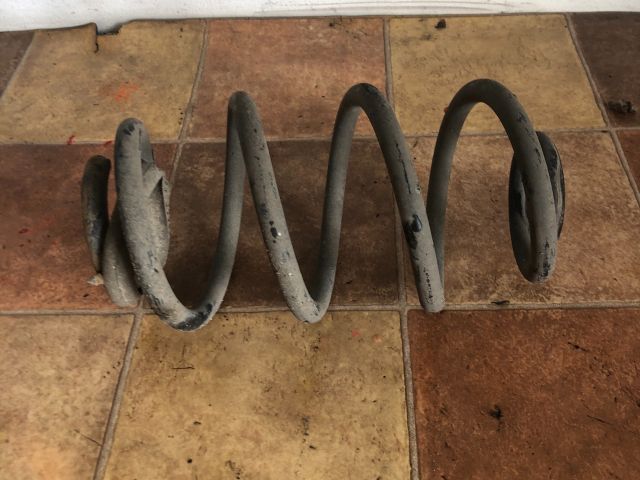 bontott RENAULT CLIO III Hátsó Rugó