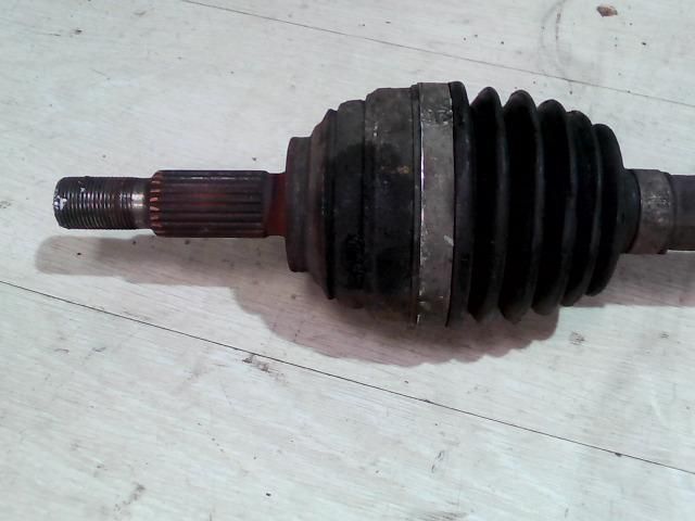 bontott RENAULT CLIO III Jobb Féltengely