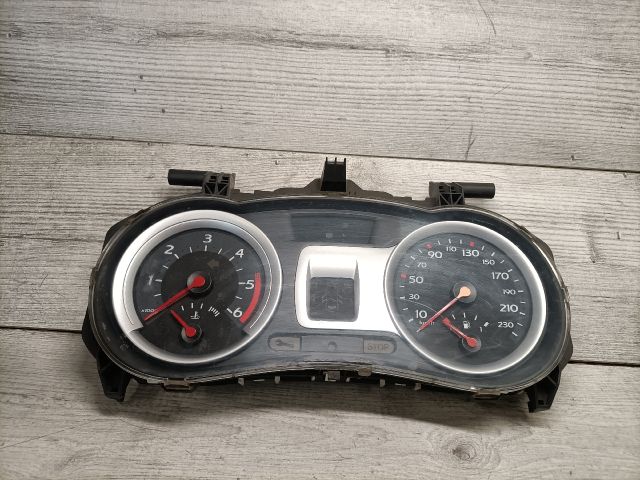 bontott RENAULT CLIO III Kilométeróra