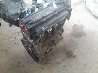 bontott RENAULT CLIO III Motor (Fűzött blokk hengerfejjel)