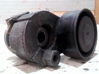 bontott RENAULT CLIO III Szíjfeszítő Görgő