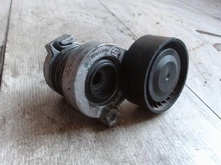 bontott RENAULT CLIO III Szíjfeszítő Görgő