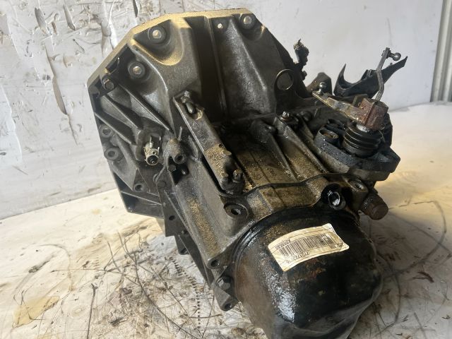 bontott RENAULT CLIO III Váltó (Mechanikus)