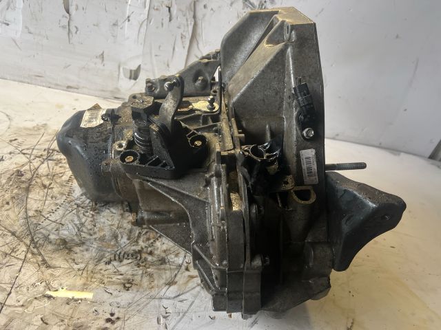 bontott RENAULT CLIO III Váltó (Mechanikus)