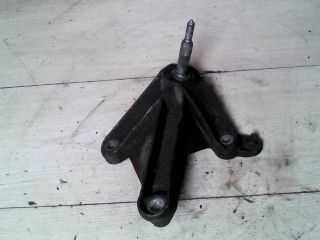 bontott RENAULT CLIO III Váltó Tartó Bak (Pozíciófüggetlen)