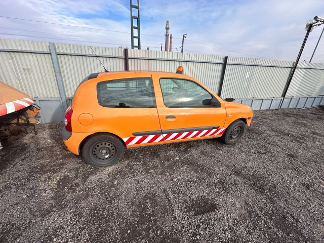 bontott RENAULT CLIO III Homlokfal (Üres lemez)