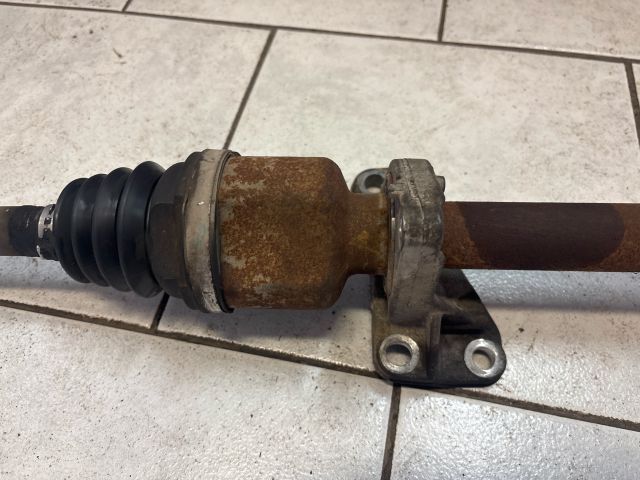 bontott RENAULT CLIO III Jobb Féltengely