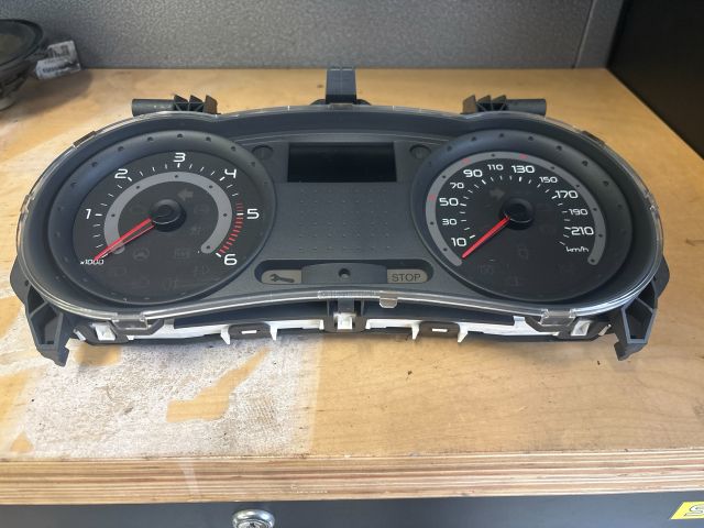 bontott RENAULT CLIO III Kilométeróra