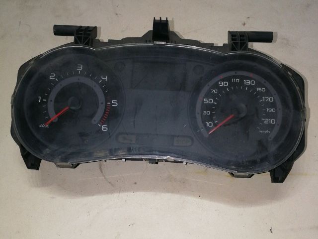 bontott RENAULT CLIO III Kilométeróra