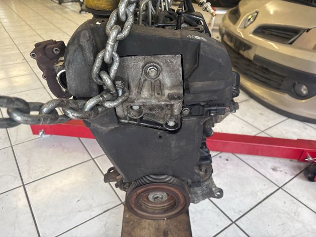 bontott RENAULT CLIO III Komplett Motor (Segédberendezésekkel)
