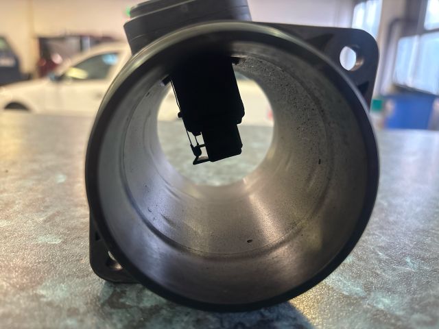 bontott RENAULT CLIO III Légtömegmérő