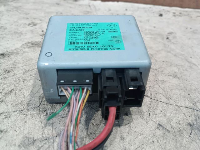 bontott RENAULT CLIO III Szervó Szivattyú Elektronika