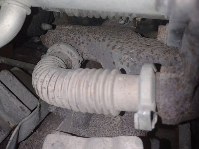 bontott RENAULT CLIO III EGR Hűtő Cső