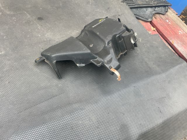 bontott RENAULT CLIO III Felső Motorburkolat