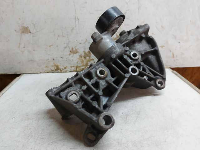 bontott RENAULT CLIO III Generátor Tartó Bak