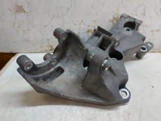 bontott RENAULT CLIO III Generátor Tartó Bak