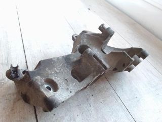 bontott RENAULT CLIO III Generátor Tartó Bak