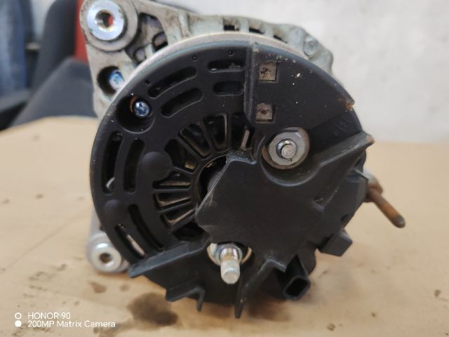 bontott RENAULT CLIO III Generátor