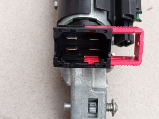 bontott RENAULT CLIO III Gyújtáskapcsoló Házzal