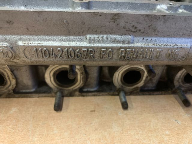 bontott RENAULT CLIO III Hengerfej