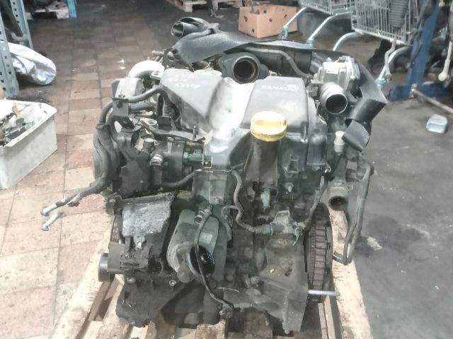 bontott RENAULT CLIO III Hengerfej