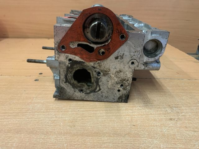 bontott RENAULT CLIO III Hengerfej