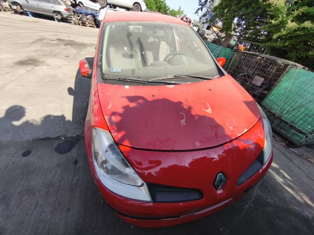 bontott RENAULT CLIO III Homlokfal (Üres lemez)