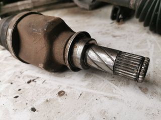 bontott RENAULT CLIO III Jobb Féltengely