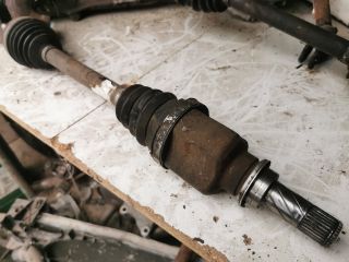 bontott RENAULT CLIO III Jobb Féltengely