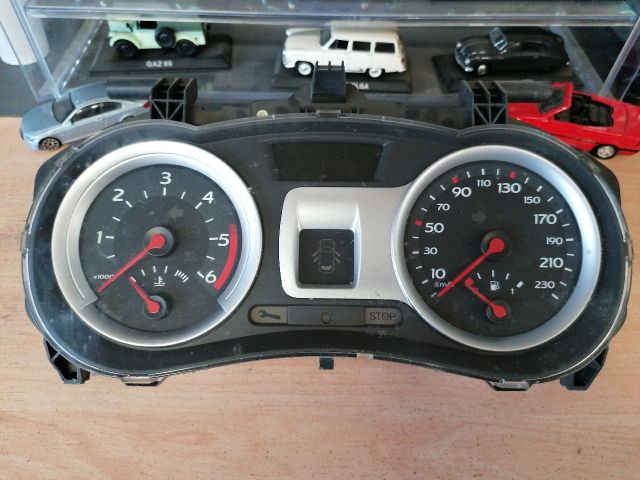 bontott RENAULT CLIO III Kilométeróra