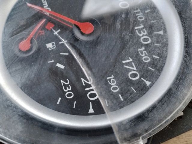 bontott RENAULT CLIO III Kilométeróra