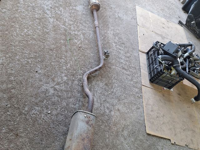 bontott RENAULT CLIO III Komplett Kipufogó Rendszer