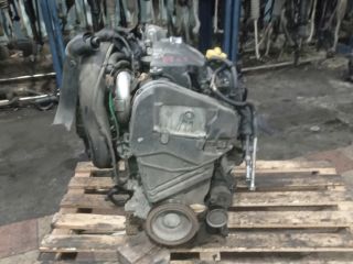 bontott RENAULT CLIO III Motor (Fűzött blokk hengerfejjel)