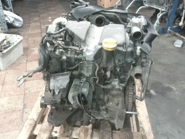 bontott RENAULT CLIO III Motor (Fűzött blokk hengerfejjel)