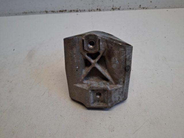 bontott RENAULT CLIO III Motor Tartó Bak (Fém)