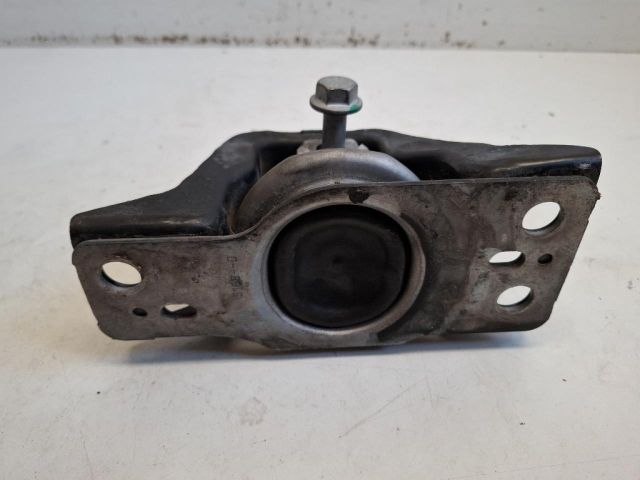 bontott RENAULT CLIO III Motor Tartó Bak Jobb