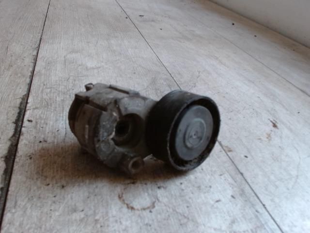 bontott RENAULT CLIO III Szíjfeszítő Görgő