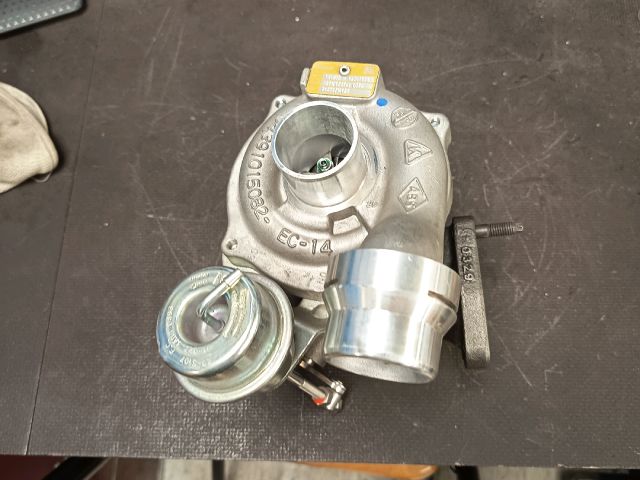 bontott RENAULT CLIO III Turbó