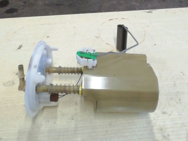 bontott RENAULT CLIO III Üzemanyagszint Jeladó