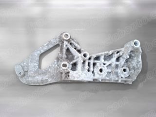 bontott RENAULT CLIO III Generátor Tartó Bak