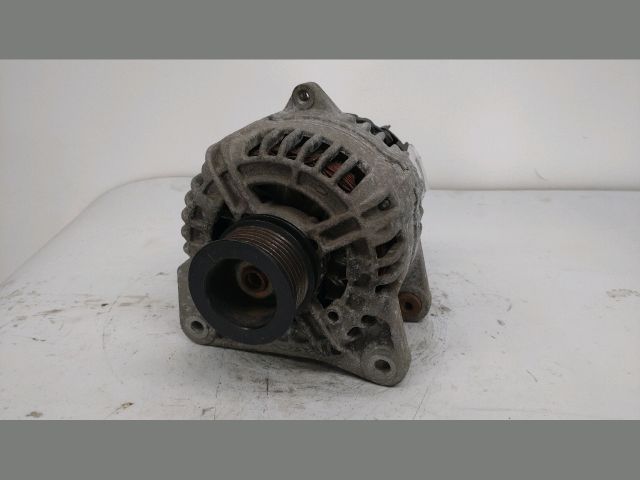 bontott RENAULT CLIO III Generátor